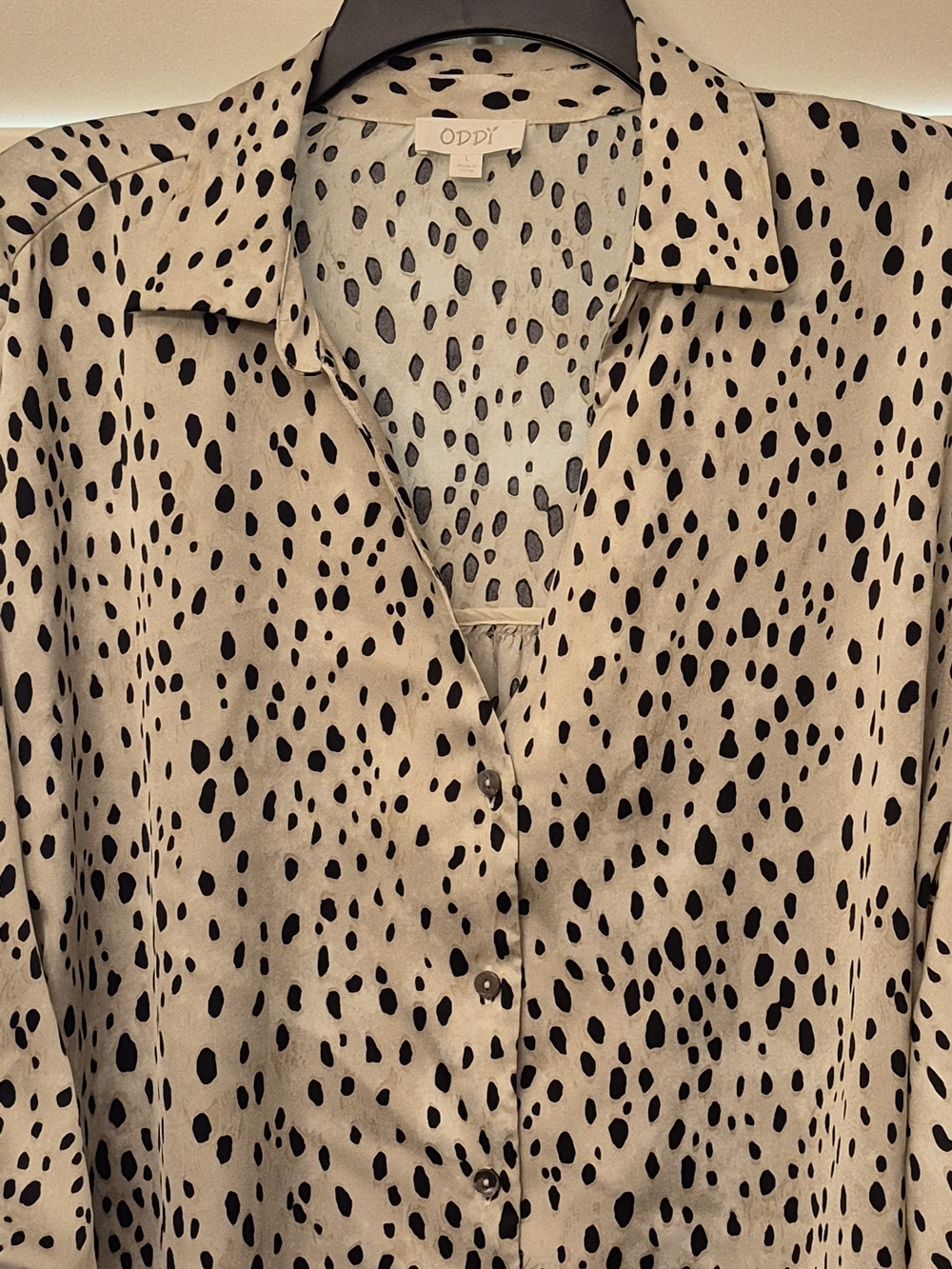 Cream and Black Printed Button-Front Blouse By Oddy Balloon Half Sleeves Sz L - Picture 2 of 8
